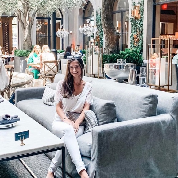 Posh Ambassador 💕 - Picture 2 of 5